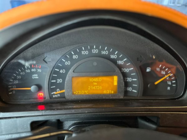 Mercedes-Benz G500 2004