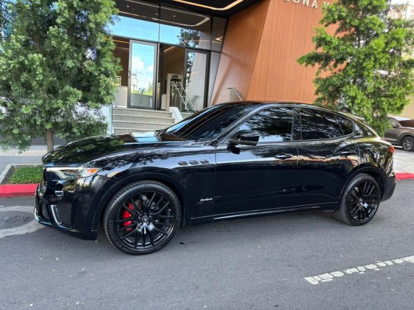 Maserati Levante Black Edition 2020